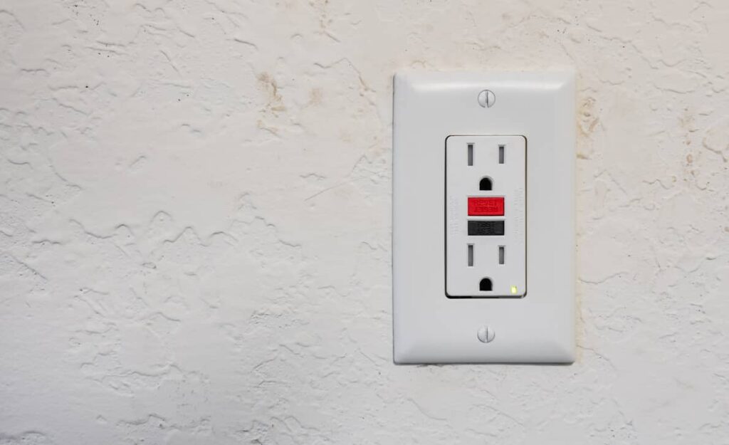 It is not likely your home inspector will check for aluminum wiring in your receptacles.